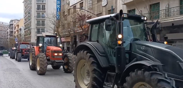 Σε εξέλιξη το συλλαλητήριο των αγροτών στην πλατεία Βάθη 